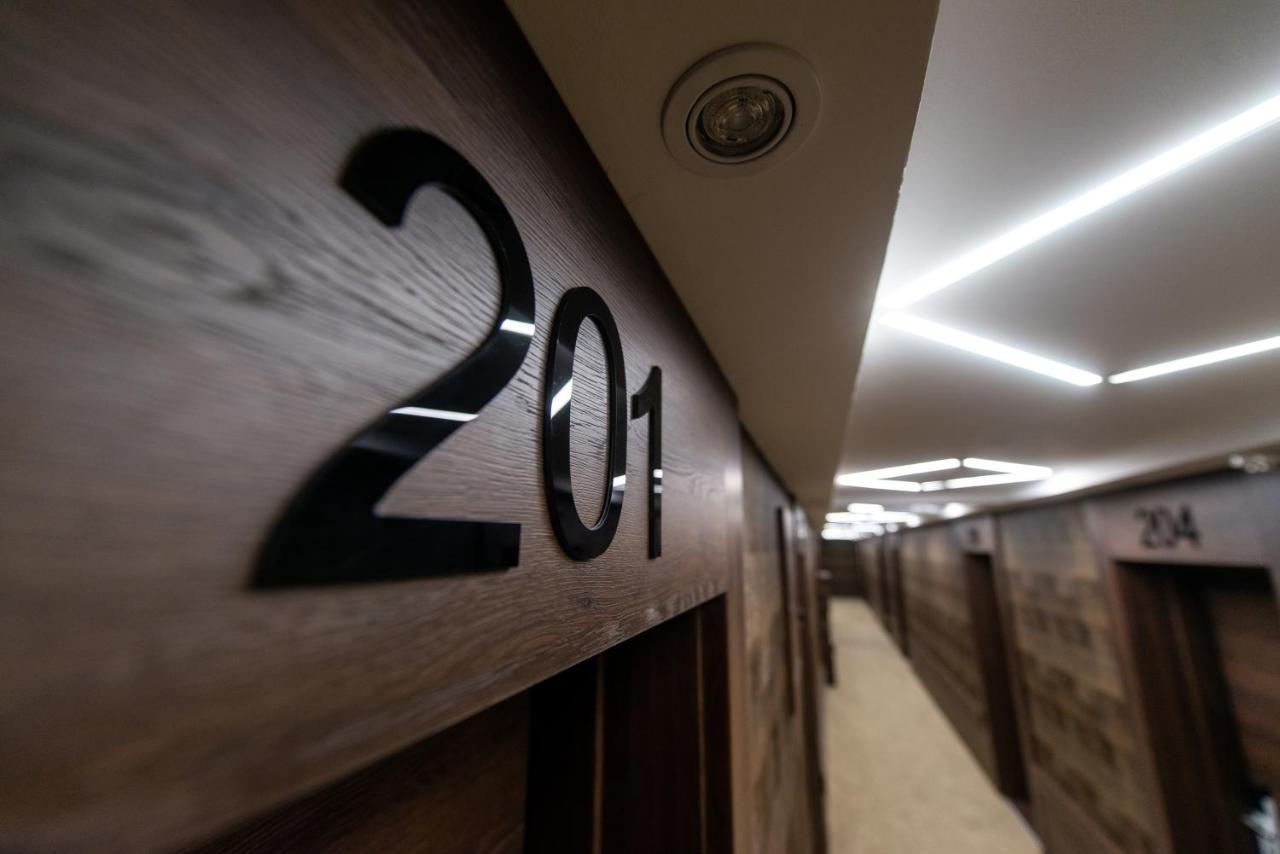 Hotel Stari Krovovi Veternik Luaran gambar