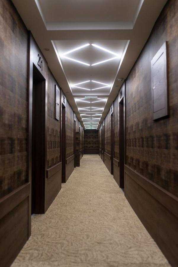 Hotel Stari Krovovi Veternik Luaran gambar