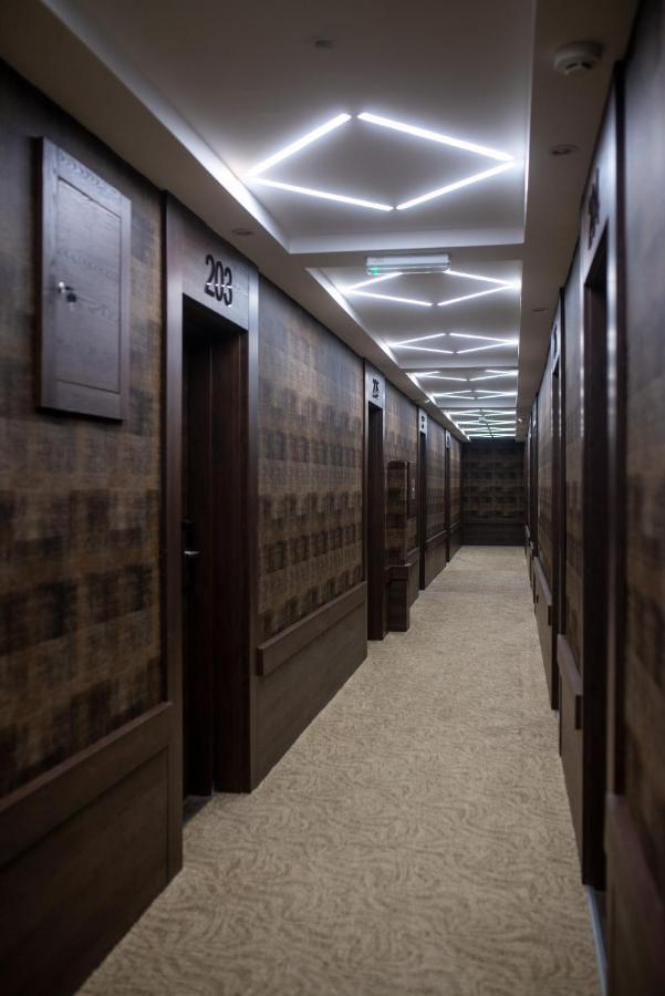 Hotel Stari Krovovi Veternik Luaran gambar