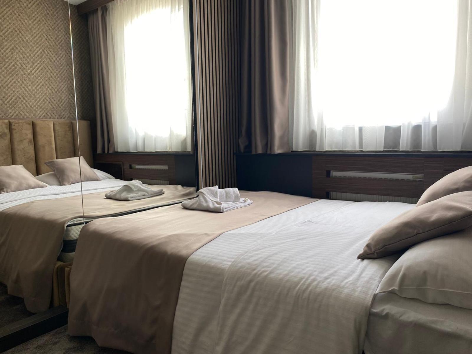 Hotel Stari Krovovi Veternik Luaran gambar