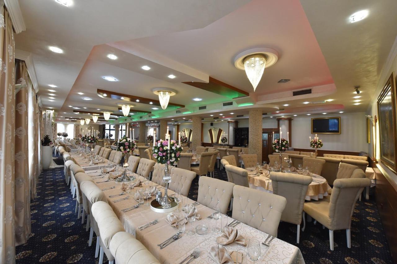 Hotel Stari Krovovi Veternik Luaran gambar